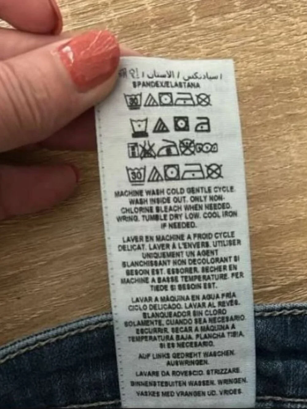 Guess Sarah Fit Skinny Jeans Size 26 Distressed Blue Stretch Denim - Picture 9 of 10